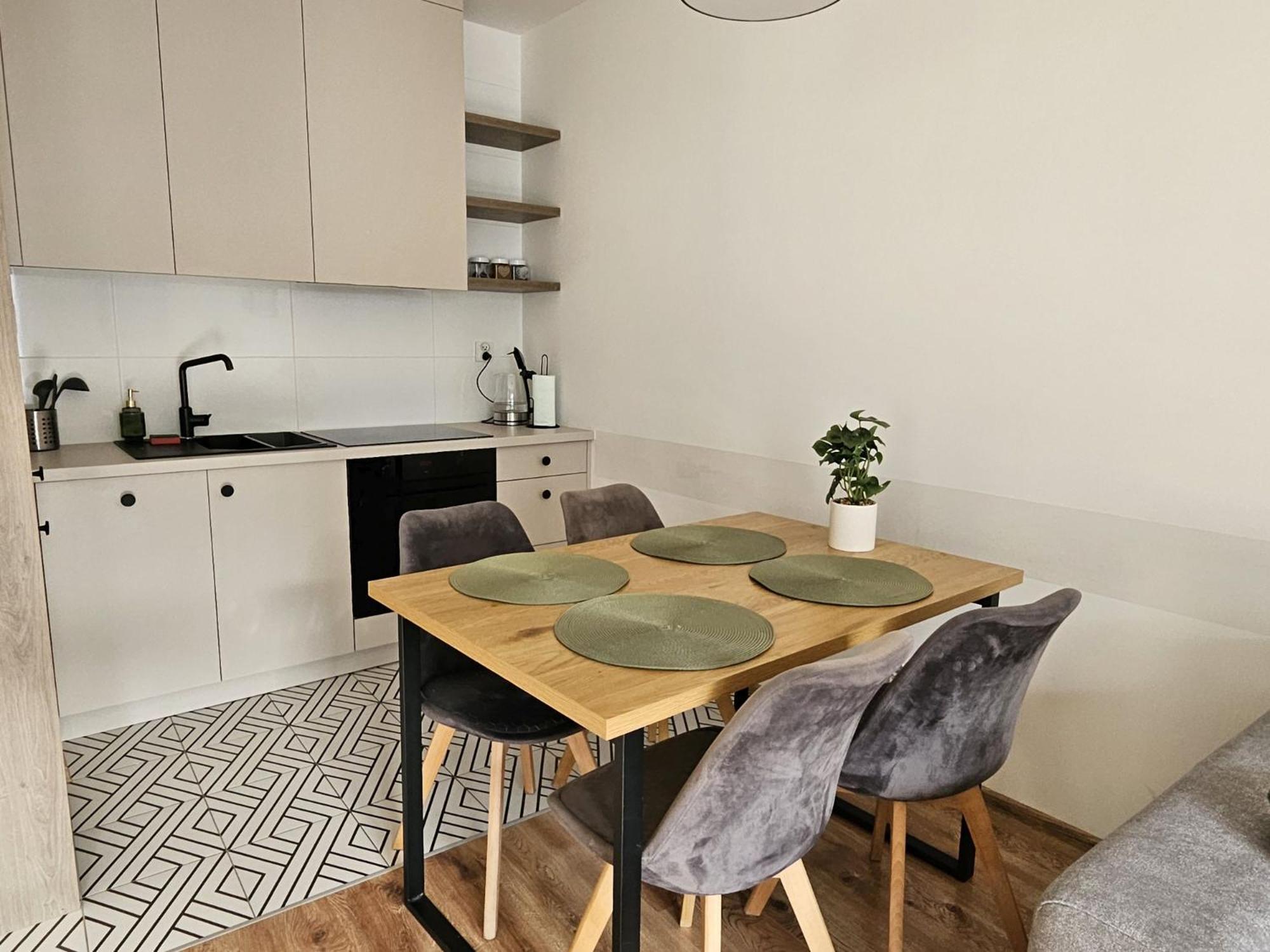 Urban Jungle Apartament Wenus 比亚韦斯托克 外观 照片